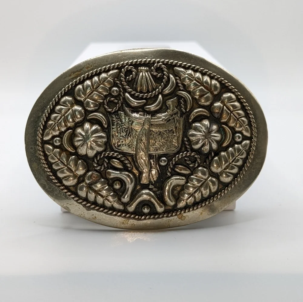 Western Saddle Belt Buckle - Silver